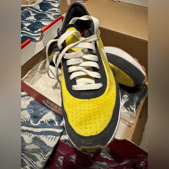 Cute smiley face Nike sneakers “New with box” - Picture 3 of 3